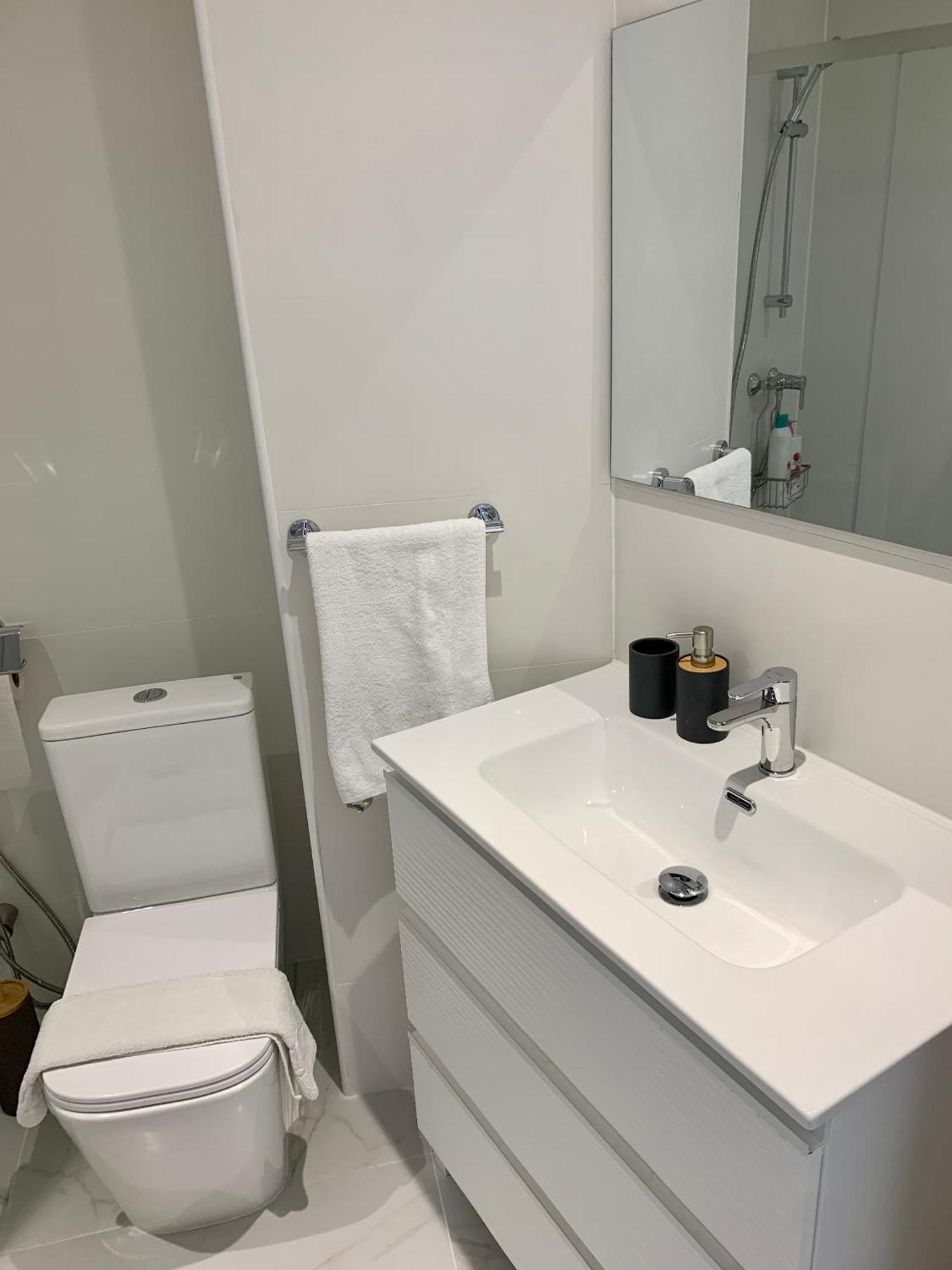 Elegant Studio With Pool And Seaview Torremolinos Bagian luar foto