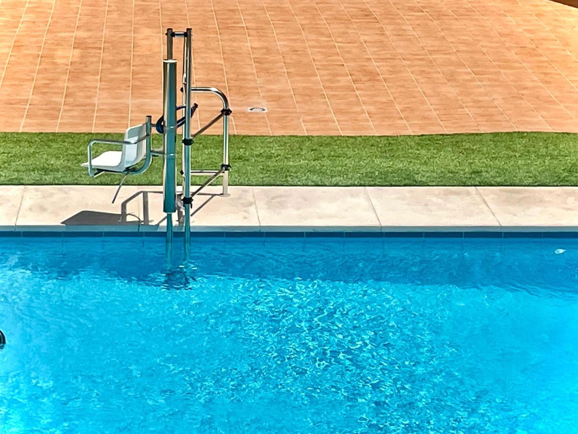 Elegant Studio With Pool And Seaview Torremolinos Bagian luar foto